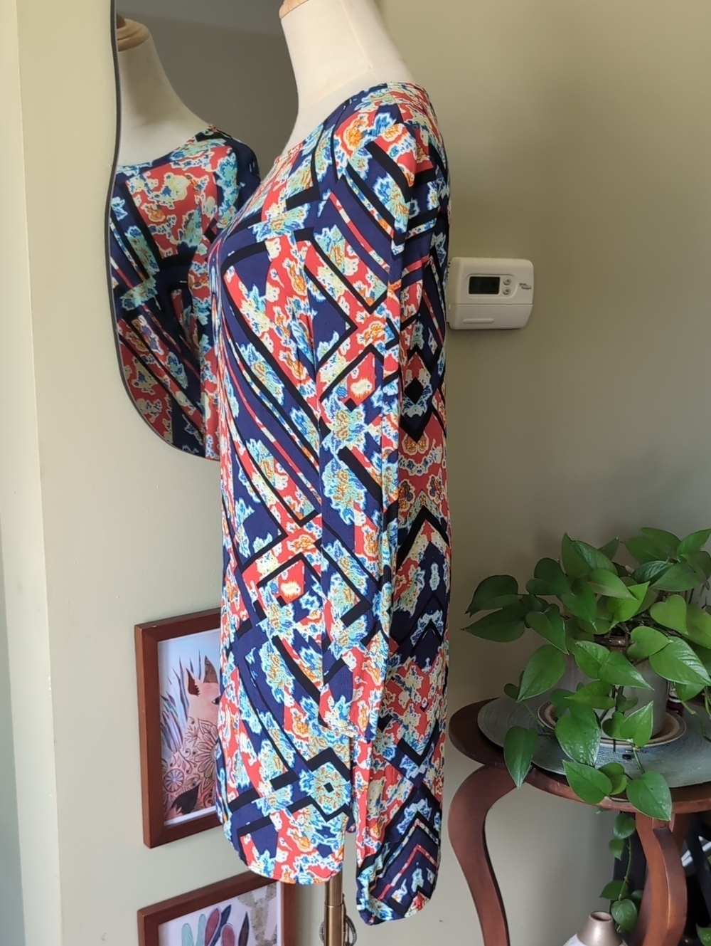 WAYF Boho Geometric Floral Mini Dress Small Multicolor Mod Shift Zipper Back - Picture 4 of 13